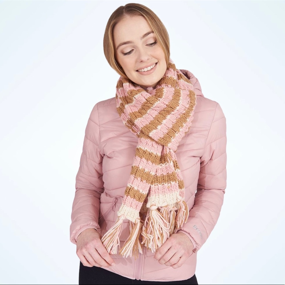 Bench. Winter Scarf